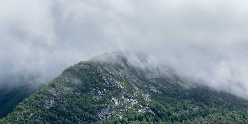 杭州装修半包全包怎么选？天工装饰详解极简设计下的明智抉择