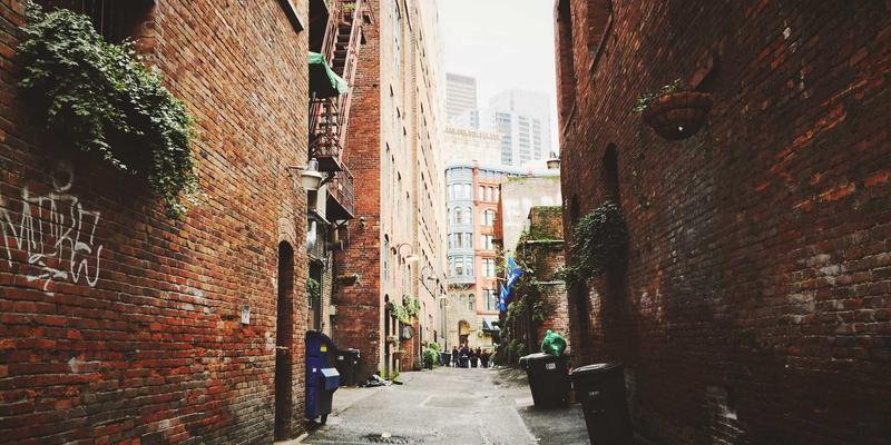 杭州装饰47：如何选择匹配极简设计的装修公司，打造高品质装饰工程